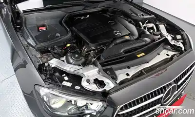 Mercedes-Benz E-Class 2022 2.0 Автомат в Москве № 225116, миниатюра 6
