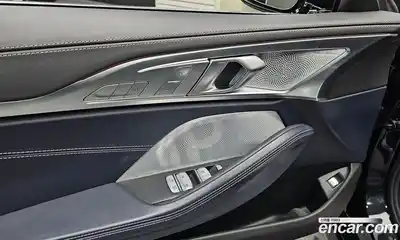 BMW 8-Series 2024 4.4 Автомат в Москве № 228120, миниатюра 3