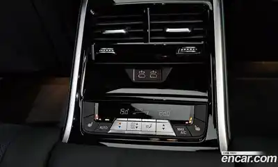 BMW 8-Series 2024 4.4 Автомат в Москве № 228120, миниатюра 4