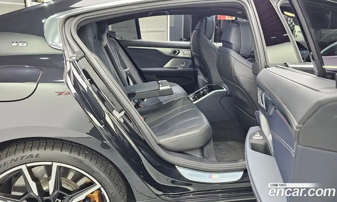 BMW 8-Series 2024 4.4 Автомат в Москве № 228120, фото 9