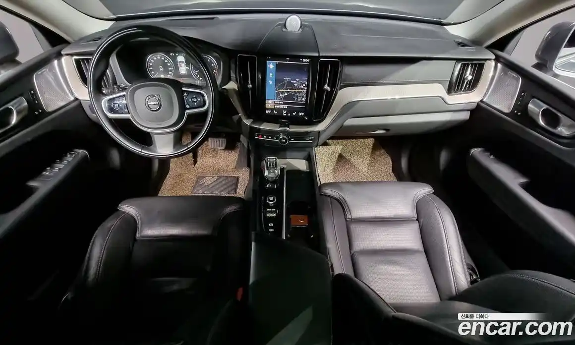 Volvo XC60 2021 2.0 Автомат в Москве № 230613, фото 16