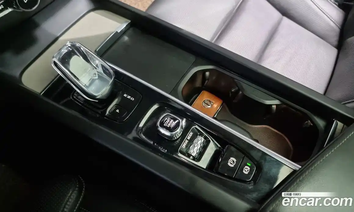 Volvo XC60 2021 2.0 Автомат в Москве № 230613, фото 17