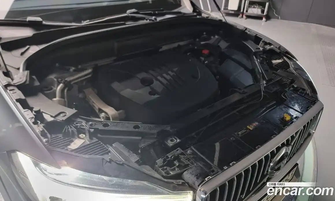 Volvo XC60 2021 2.0 Автомат в Москве № 230613, фото 3