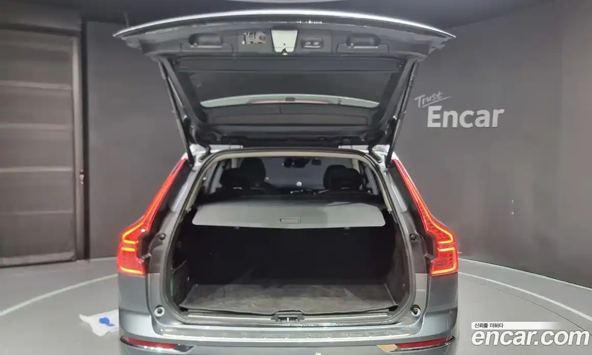 Volvo XC60 2021 2.0 Автомат в Москве № 230613, фото 9