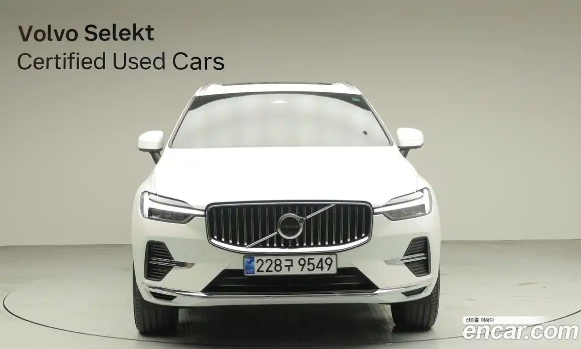 Volvo XC60 2025 2.0 Автомат в Москве № 230832, фото 3