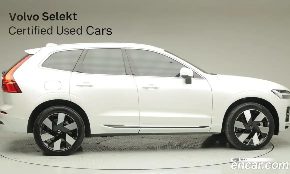 Volvo XC60 2025 2.0 Автомат в Москве № 230832, фото 4