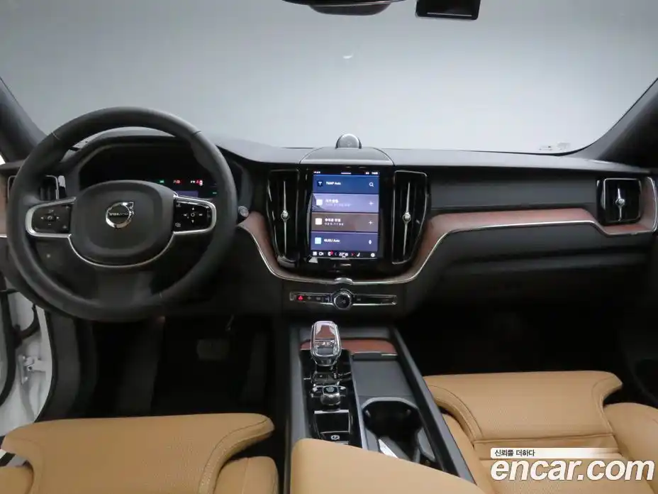 Volvo XC60 2025 2.0 Автомат в Москве № 230832, фото 7