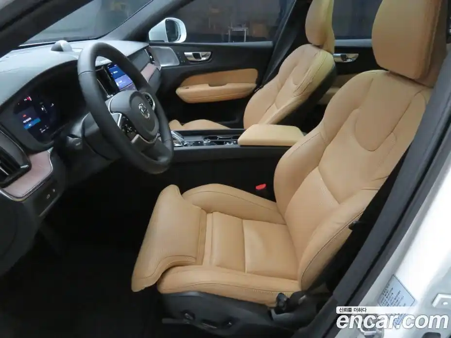 Volvo XC60 2025 2.0 Автомат в Москве № 230832, фото 10