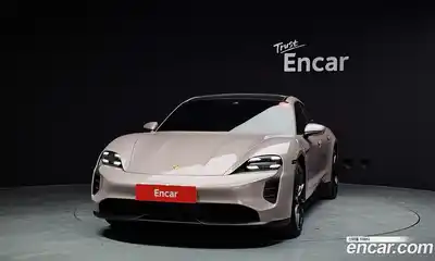 Porsche Taycan, 2024