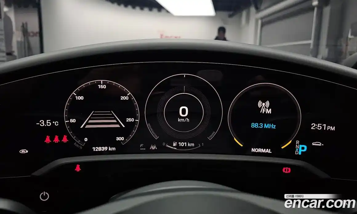 Porsche Taycan 2024 0.1 Автомат в Москве № 230911, фото 11