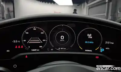 Porsche Taycan 2024 0.1 Автомат в Москве № 230911, миниатюра 11