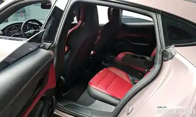 Porsche Taycan 2024 0.1 Автомат в Москве № 230911, миниатюра 6