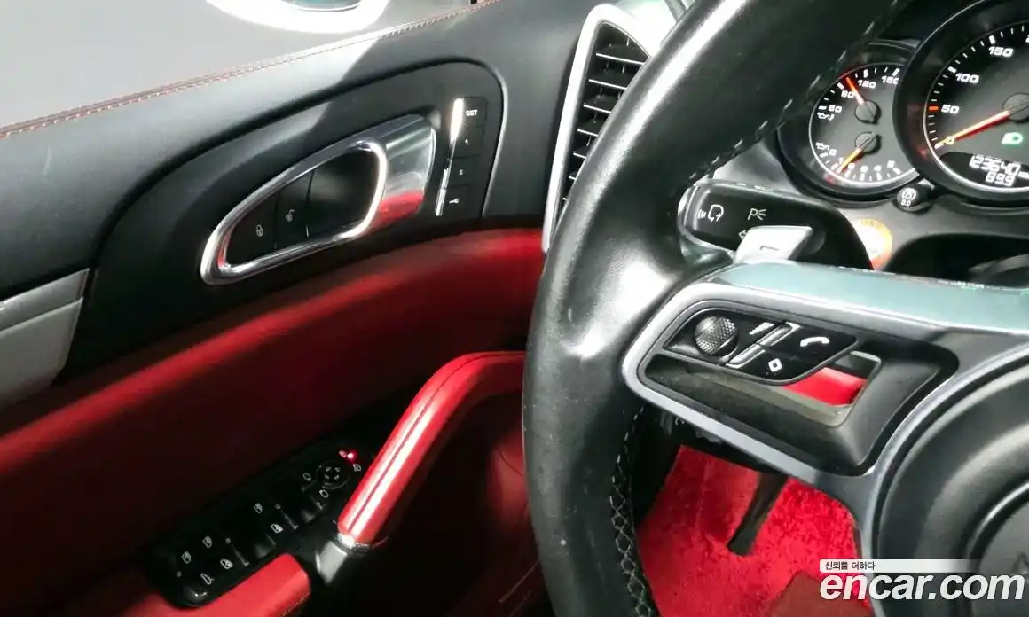 Porsche Cayenne 2018 3.6 Автомат в Москве № 231008, фото 14