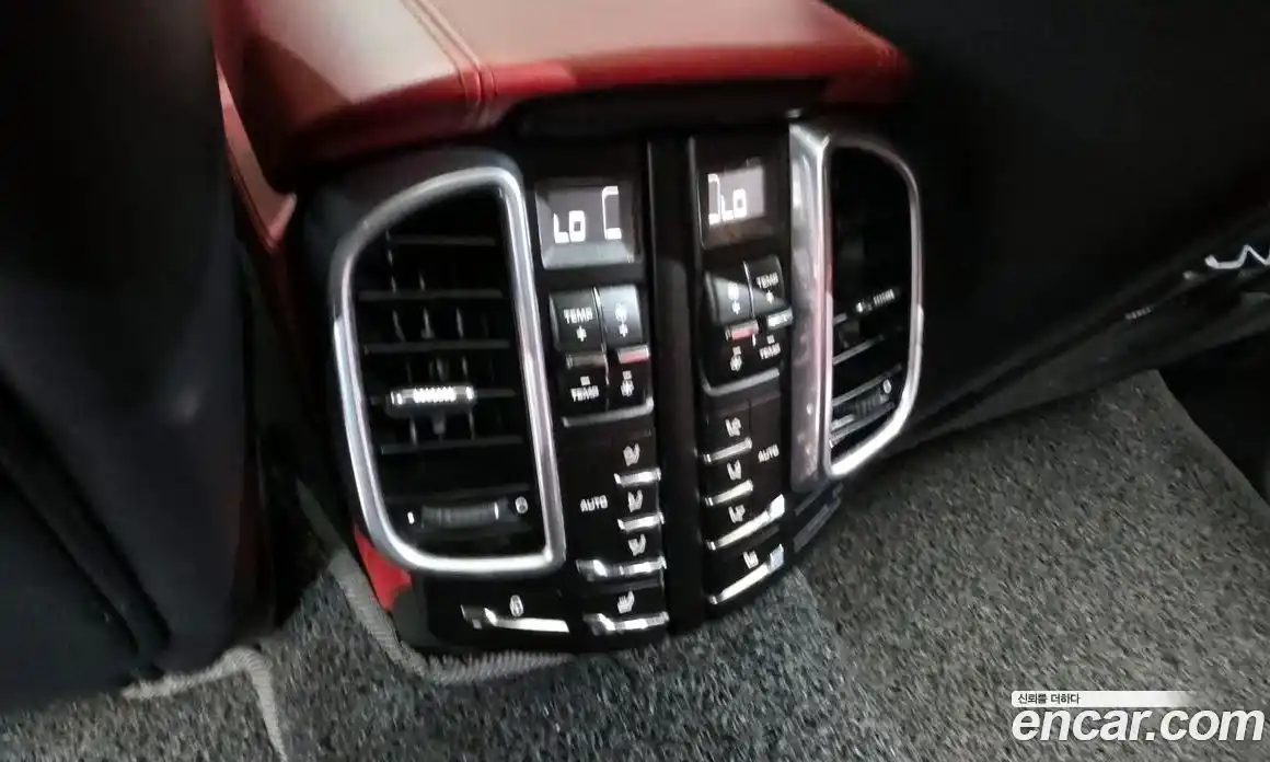 Porsche Cayenne 2018 3.6 Автомат в Москве № 231008, фото 18