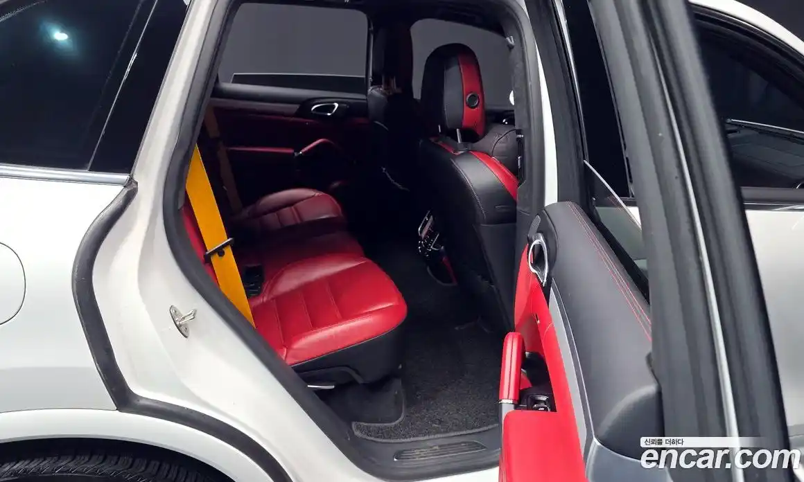 Porsche Cayenne 2018 3.6 Автомат в Москве № 231008, фото 5