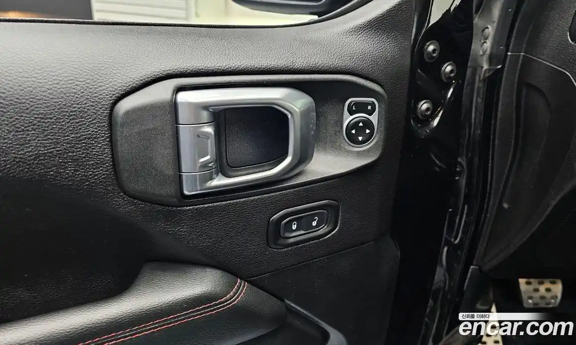 Jeep Wrangler 2019 2.0 Автомат в Москве № 232550, фото 3