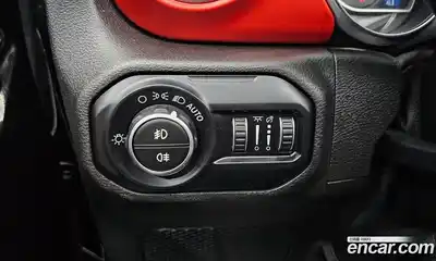 Jeep Wrangler 2019 2.0 Автомат в Москве № 232550, миниатюра 8