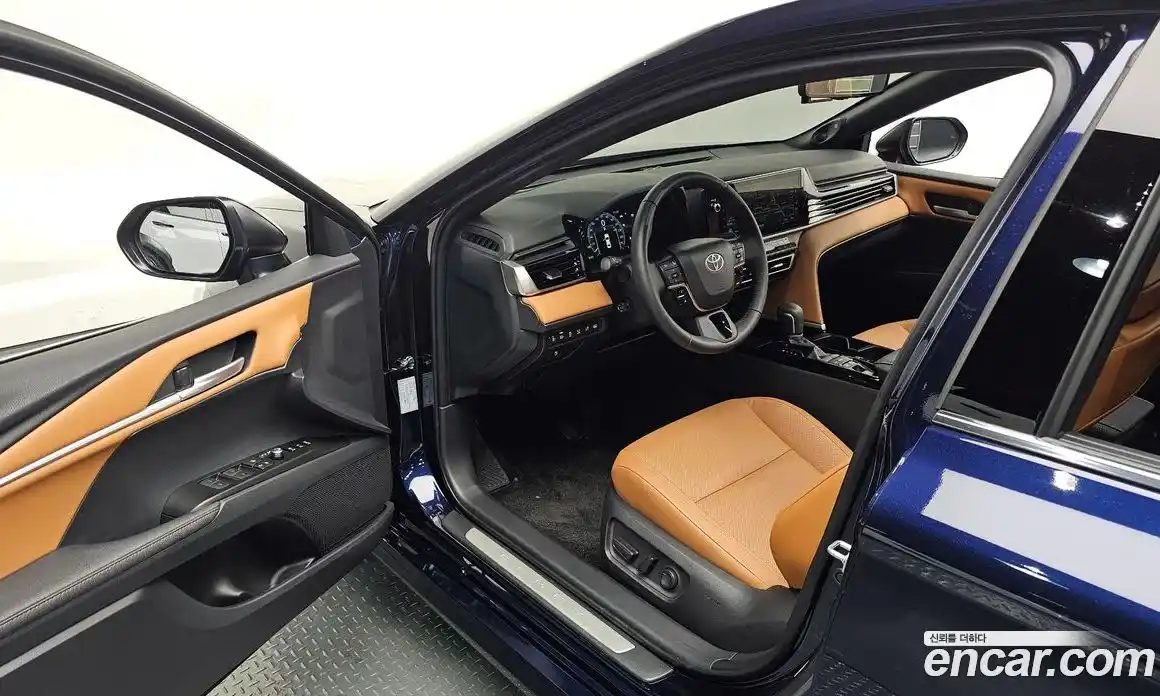 Toyota Camry 2025 2.5 Автомат в Москве № 232808, фото 3