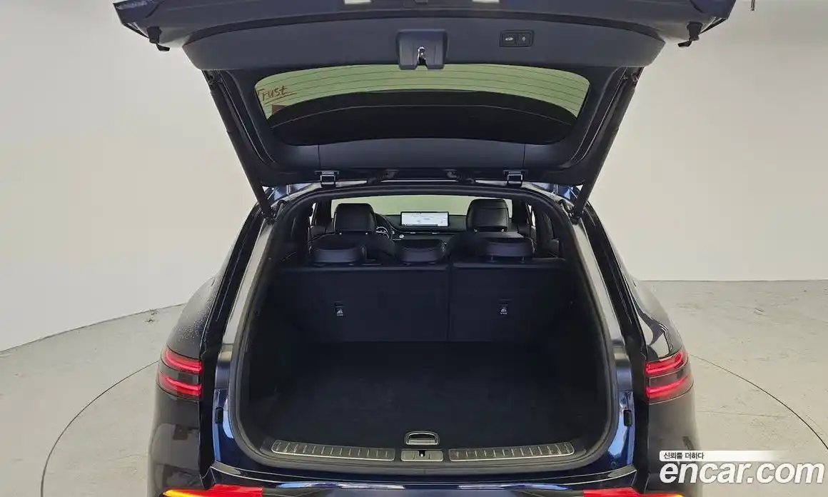 Genesis GV70 2022 2.5 Автомат в Москве № 23359, фото 20