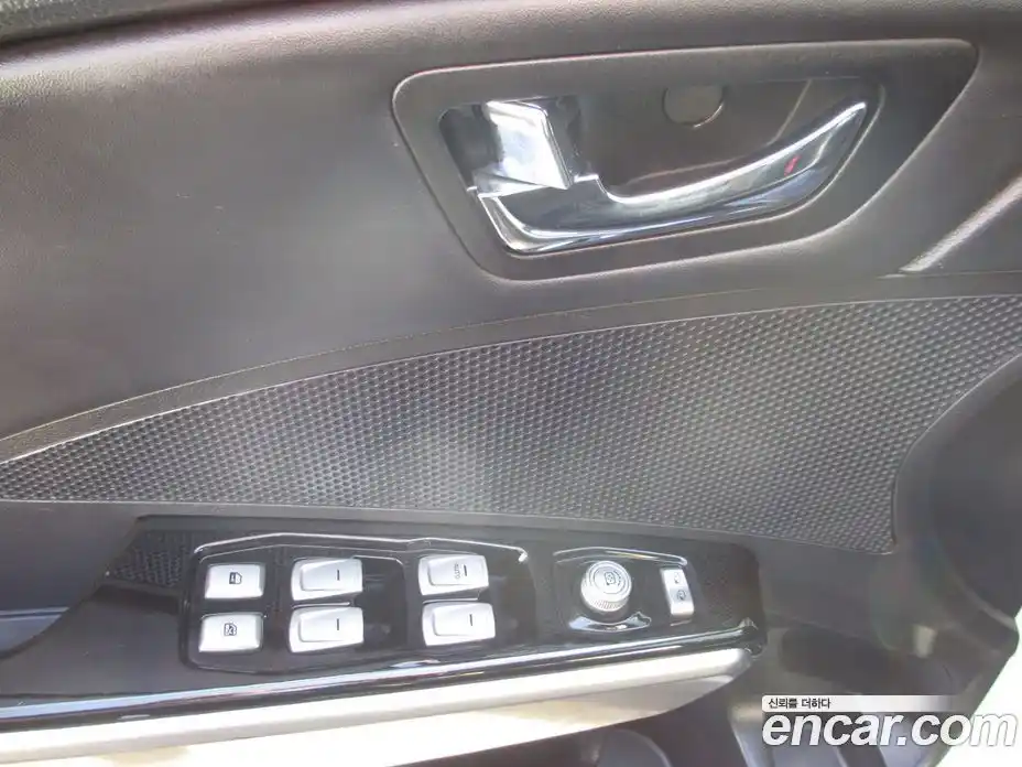 SsangYong TIBOLI 2015 1.6 Автомат в Москве № 236933, фото 13