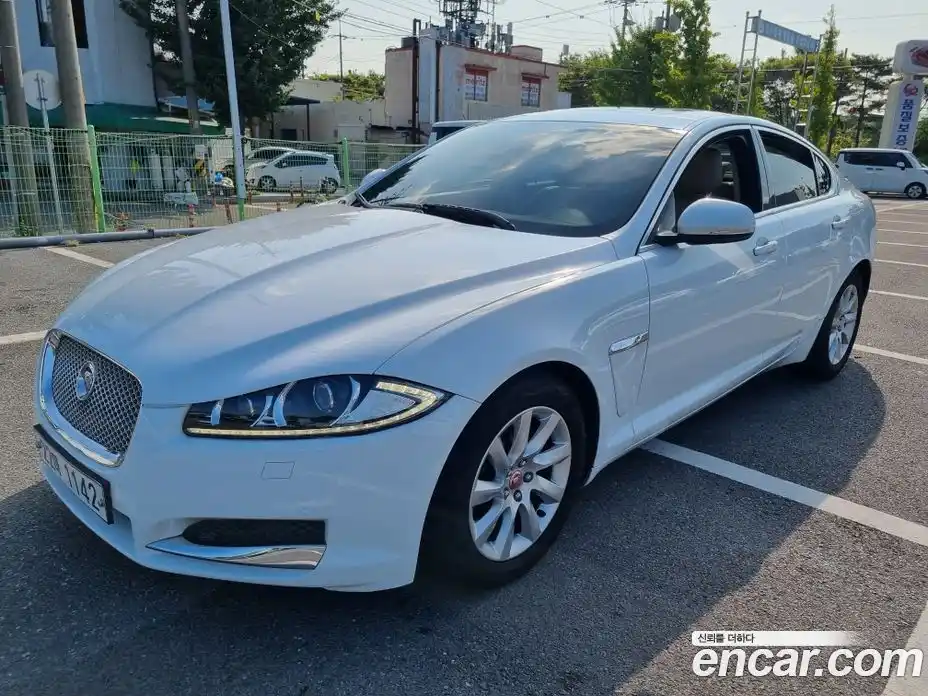 Jaguar XF 2015 2.0 Автомат в Москве № 248278, фото 1