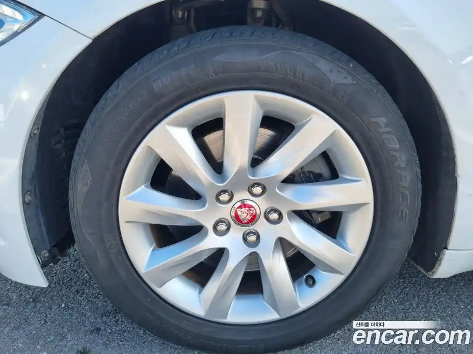 Jaguar XF 2015 2.0 Автомат в Москве № 248278, фото 18