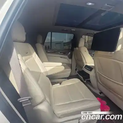Cadillac Escalade 2023 6.2 Автомат в Москве № 256396, миниатюра 12