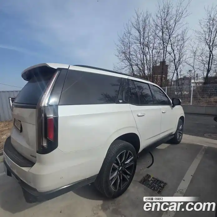 Cadillac Escalade 2023 6.2 Автомат в Москве № 256396, фото 3