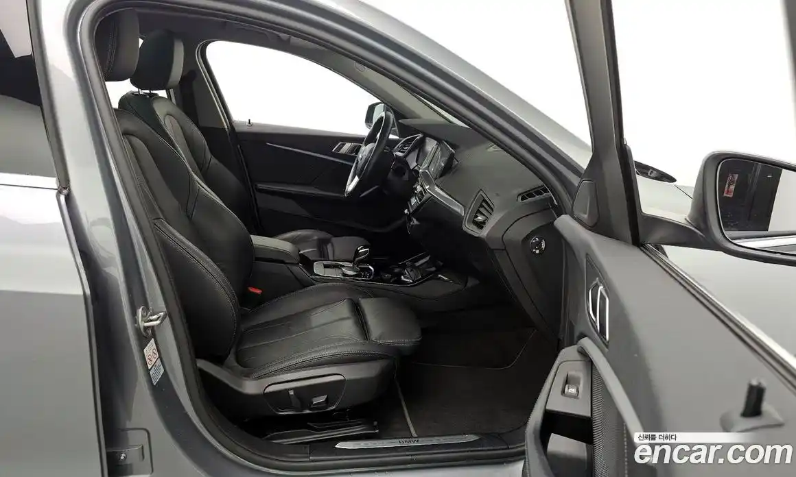 BMW 1-Series 2022 2.0 Автомат в Москве № 260899, фото 3