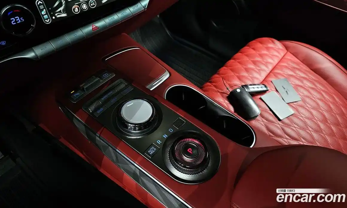 Genesis GV70 2024 2.5 Автомат в Москве № 26107, фото 9