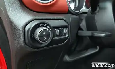 Jeep Wrangler 2020 2.0 Автомат в Москве № 272290, миниатюра 9