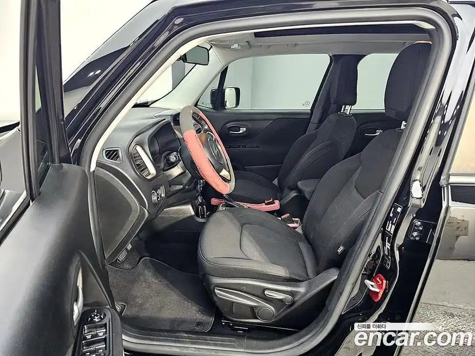 Jeep Renegade 2017 2.4 Автомат в Москве № 279152, фото 10