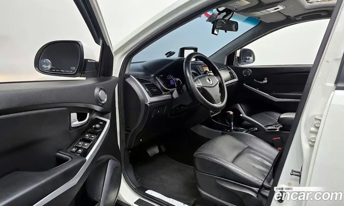SsangYong Korando 2015 2.0 Автомат в Москве № 28768, фото 11