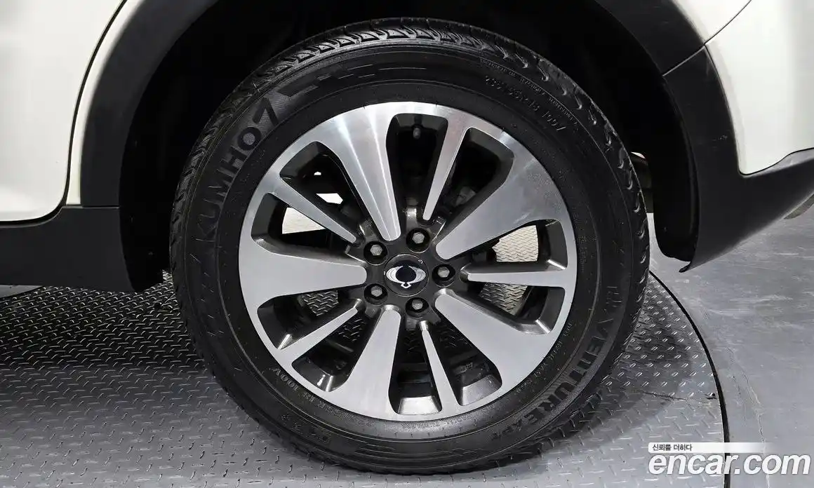 SsangYong Korando 2015 2.0 Автомат в Москве № 28768, фото 5