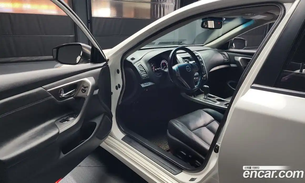 Nissan Altima 2013 3.5 Автомат в Москве № 292688, фото 6