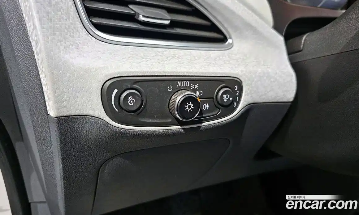 Chevrolet Bolt EV 2020 0.2 Автомат в Москве № 296892, фото 14