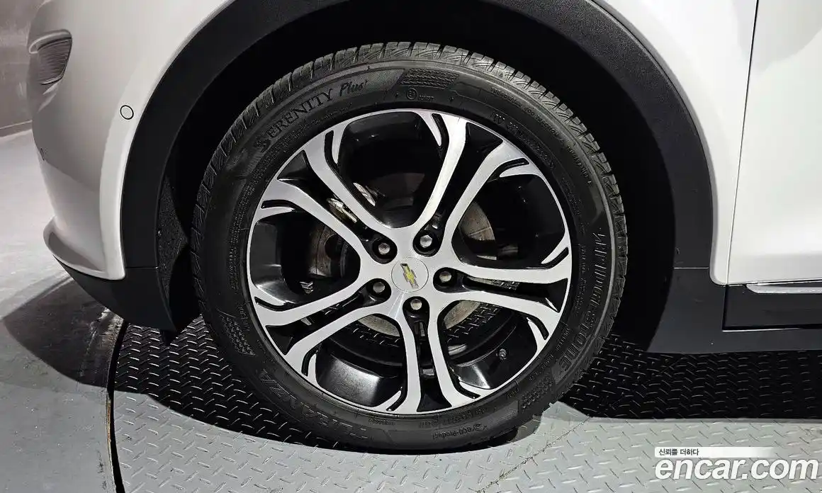 Chevrolet Bolt EV 2020 0.2 Автомат в Москве № 296892, фото 5