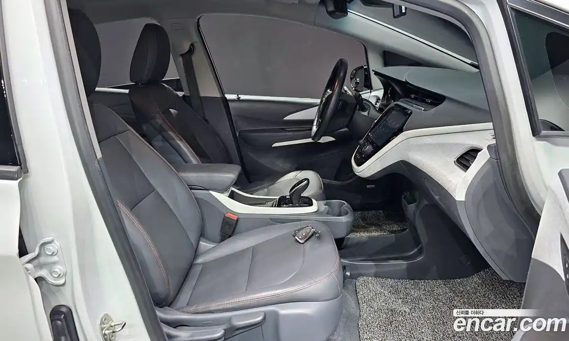 Chevrolet Bolt EV 2020 0.2 Автомат в Москве № 296892, фото 10