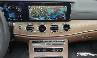 Mercedes-Benz E-Class 2023 2.0 Автомат в Москве № 307664, миниатюра 11