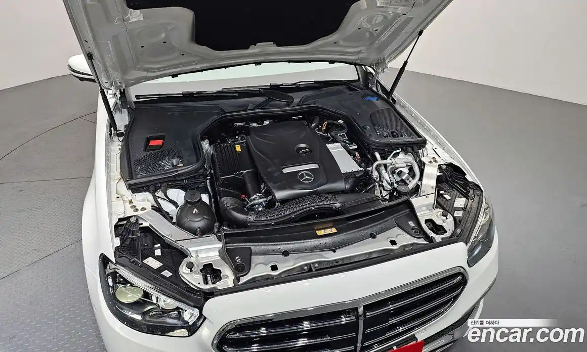 Mercedes-Benz E-Class 2023 2.0 Автомат в Москве № 307664, фото 15