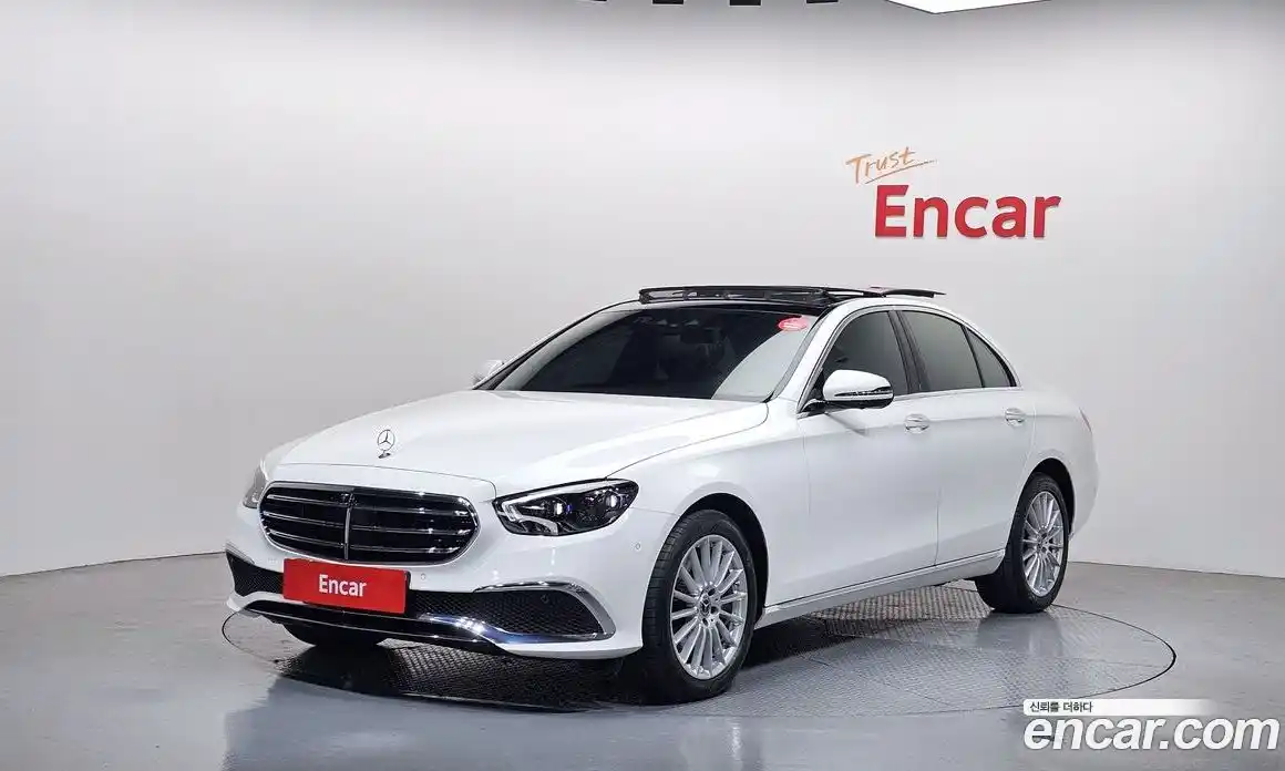 Mercedes-Benz E-Class 2023 2.0 Автомат в Москве № 307664, фото 19