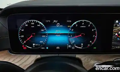 Mercedes-Benz E-Class 2023 2.0 Автомат в Москве № 307664, миниатюра 3