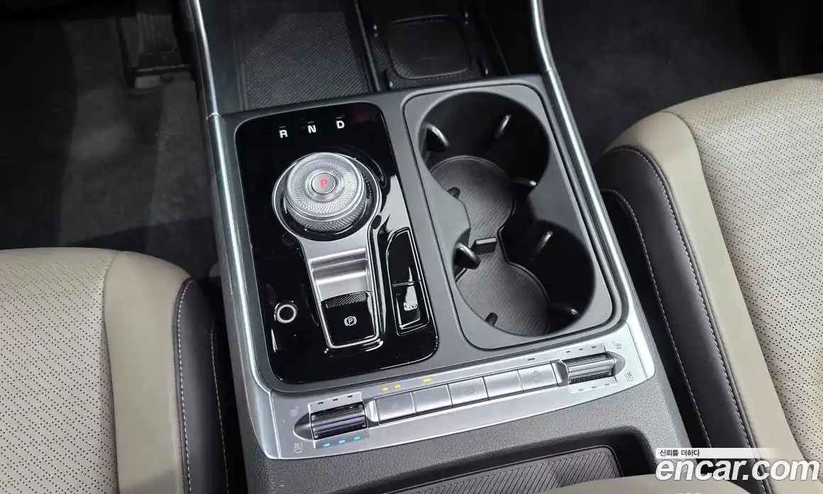 Kia Canival 2025 1.6 Автомат в Москве № 320993, фото 5