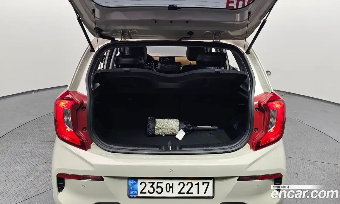 Kia Morning 2022 1.0 Автомат в Москве № 321546, фото 20