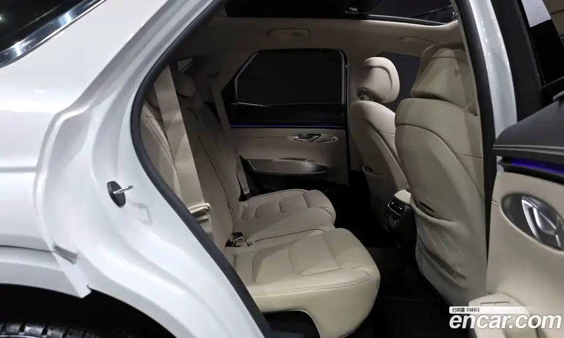 Genesis GV70 2025 2.5 Автомат в Москве № 322428, фото 12