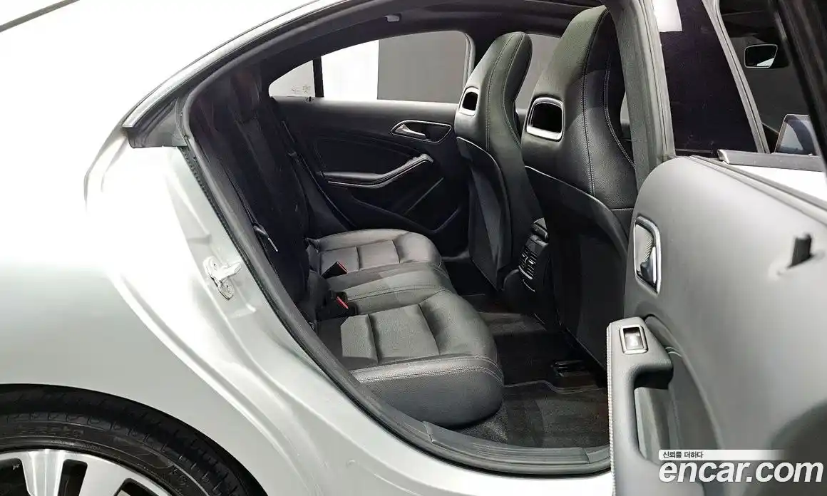Mercedes-Benz CLA-Class 2016 2.1 Автомат в Москве № 324982, фото 15