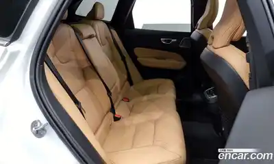 Volvo XC60 2025 2.0 Автомат в Москве № 325992, миниатюра 12