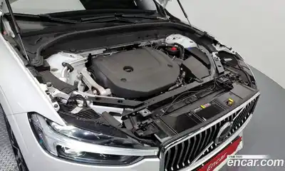 Volvo XC60 2025 2.0 Автомат в Москве № 325992, миниатюра 3