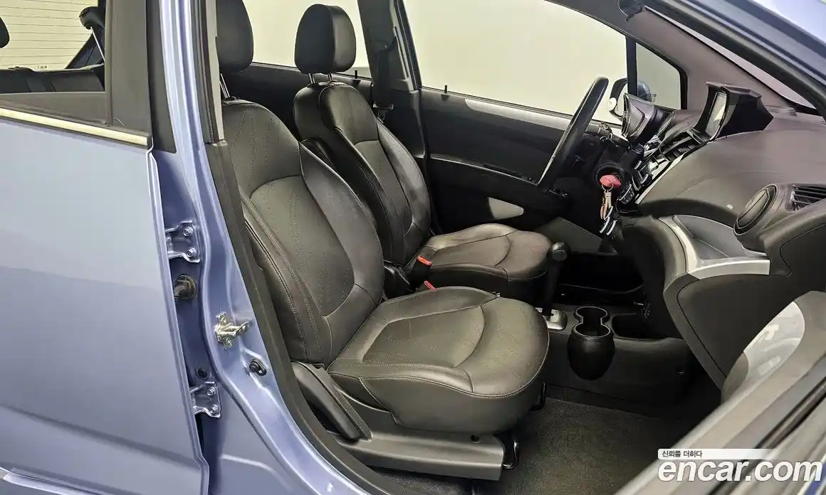 Chevrolet Spark 2014 1.0 Автомат в Москве № 332293, фото 13