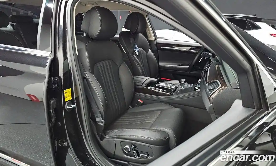 Genesis G90 2019 3.8 Автомат в Москве № 339914, фото 17